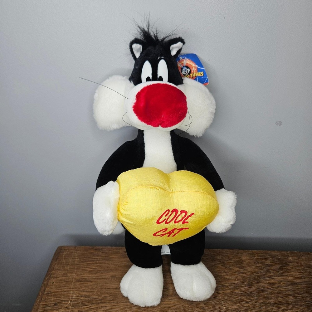 Vintage 1998 Looney Tunes Sylvester Cool Cat Plush Play-By-Play Heart 12 Inch